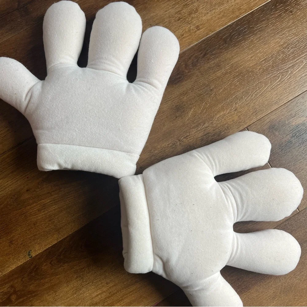Disney White Kids Gloves